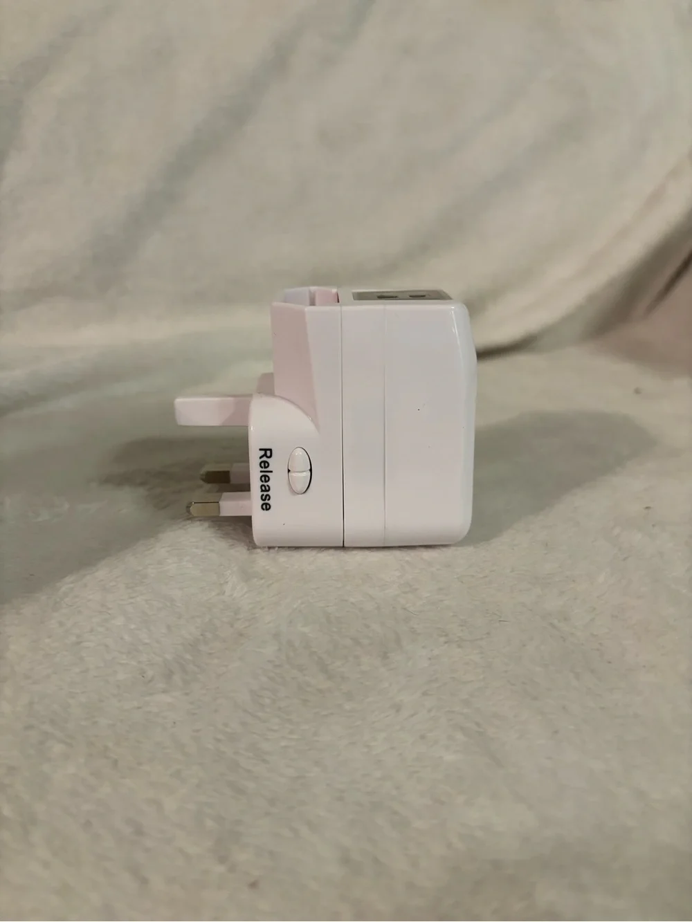 Brookstone universal travel